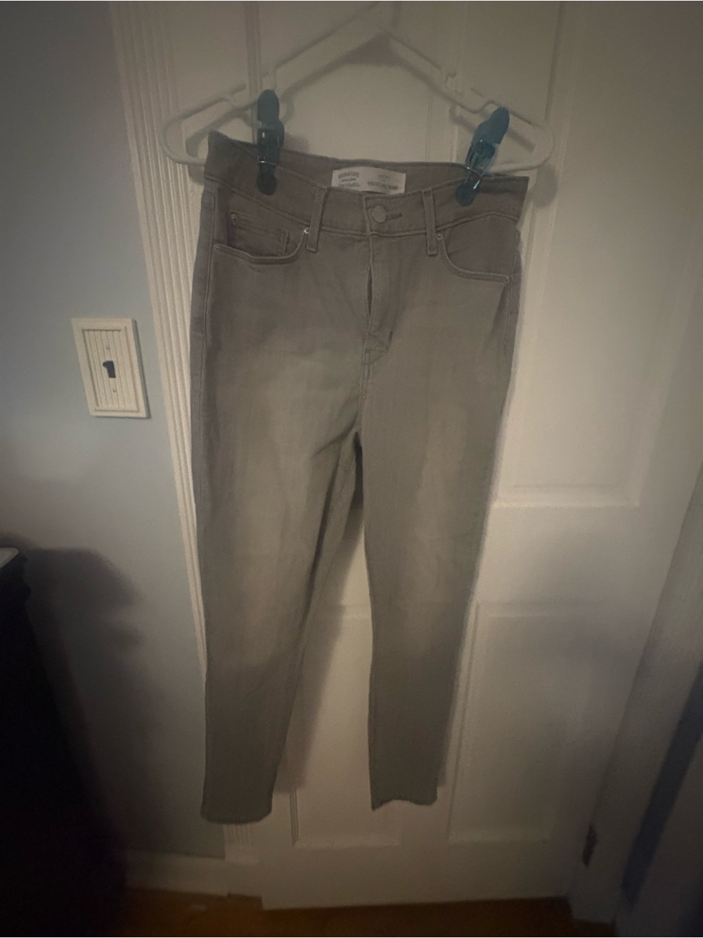 Womans Slim Fit Jeans in Light Gray